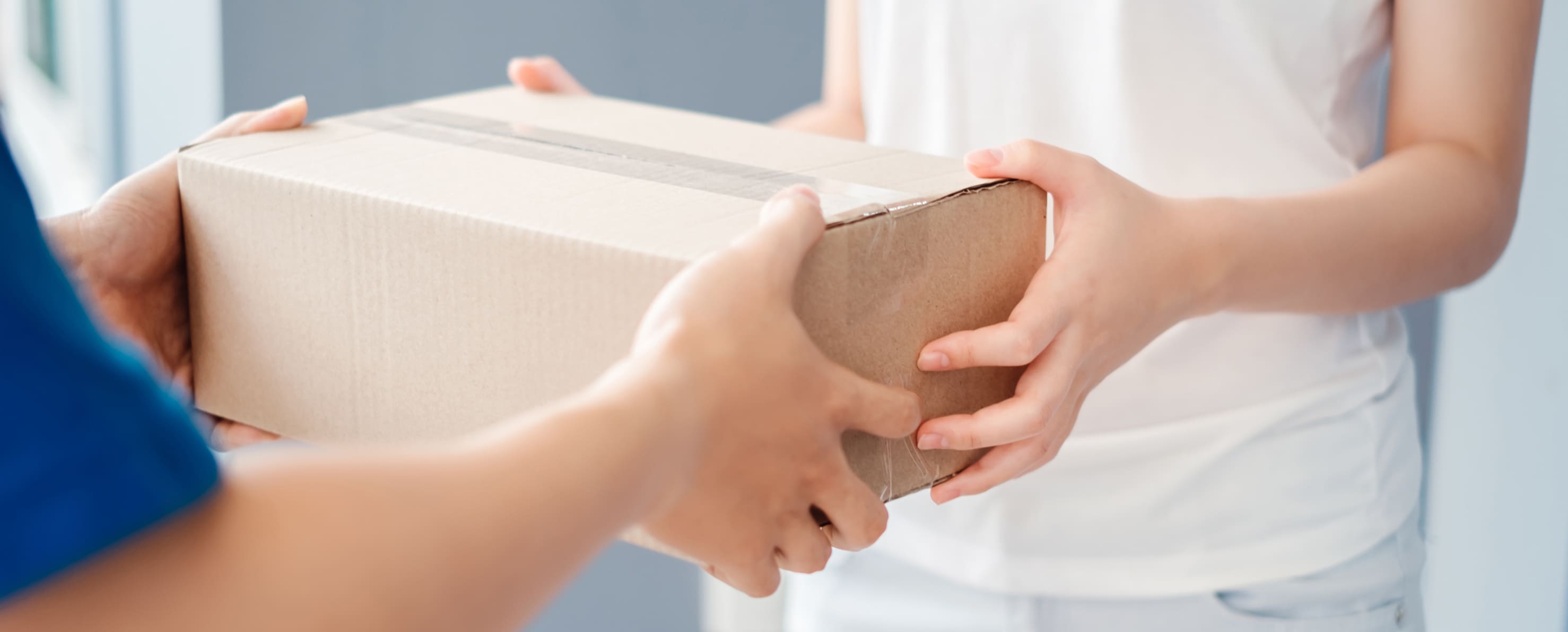 玄関先に無事届けられた配送物